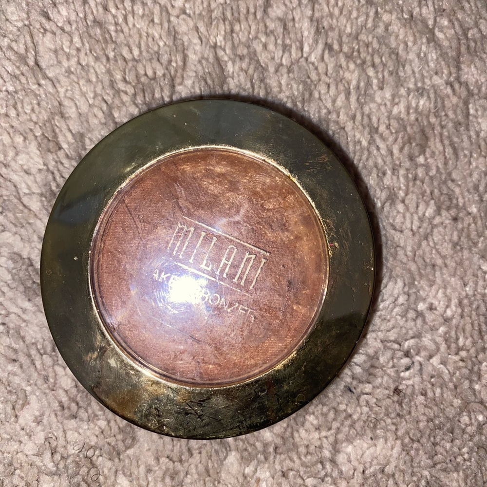 Milani bakes bronzer